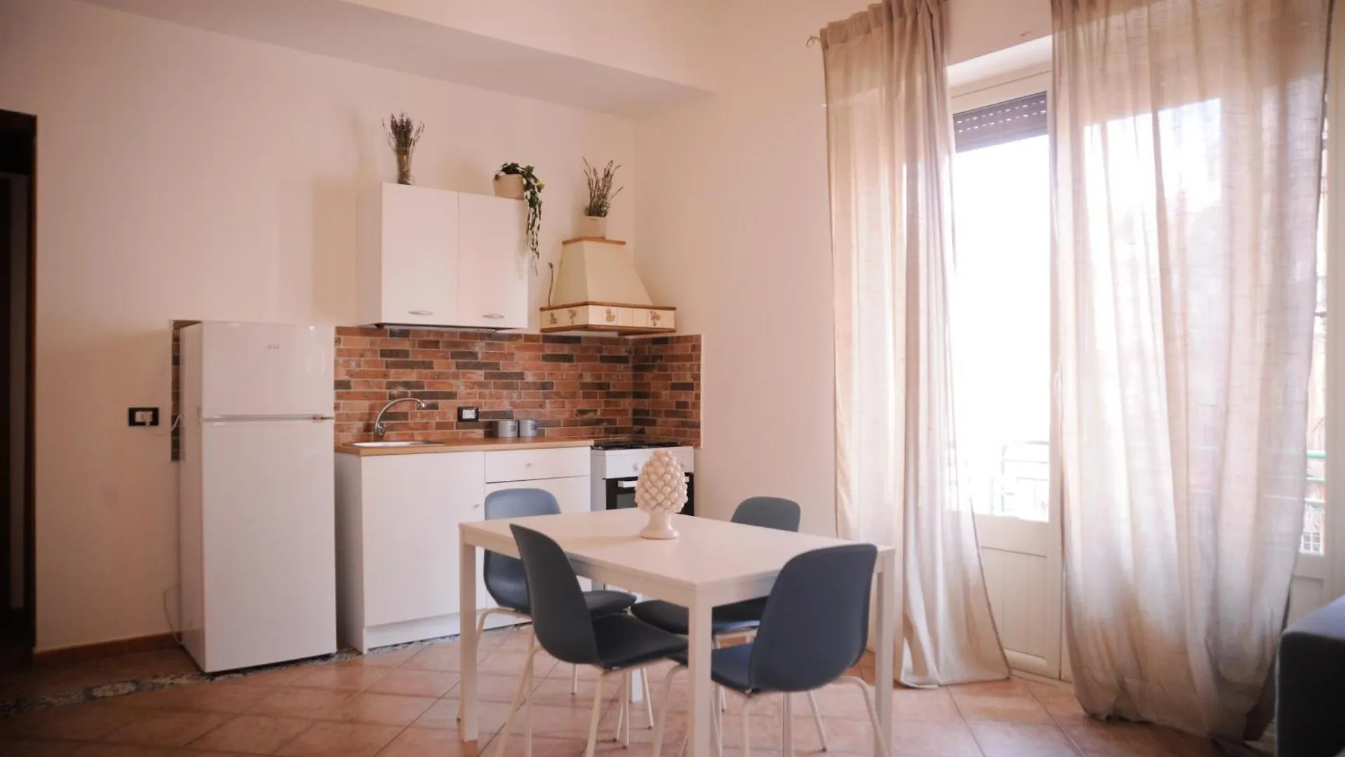 Le Finestre Su Ballaro Palermo Apartment